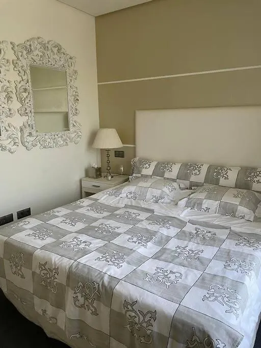 Luxurious And Light 3 Bedroom Penthouse Estepona Apartment