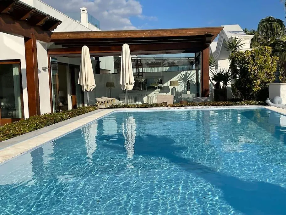 Luxurious And Light 3 Bedroom Penthouse Estepona