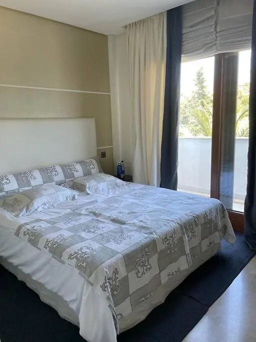 Luxurious And Light 3 Bedroom Penthouse Estepona Spain