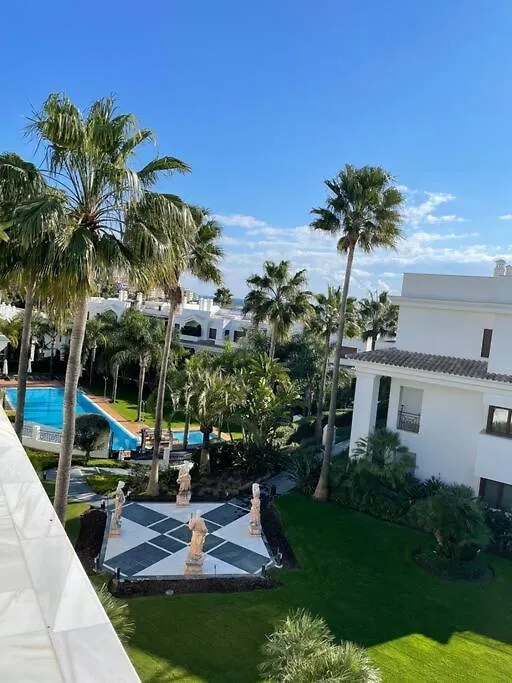 Luxurious And Light 3 Bedroom Penthouse Estepona