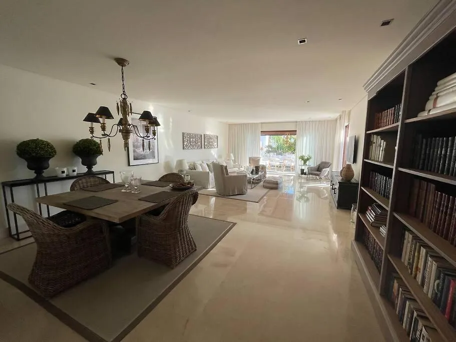 Luxurious And Light 3 Bedroom Penthouse Estepona Spain